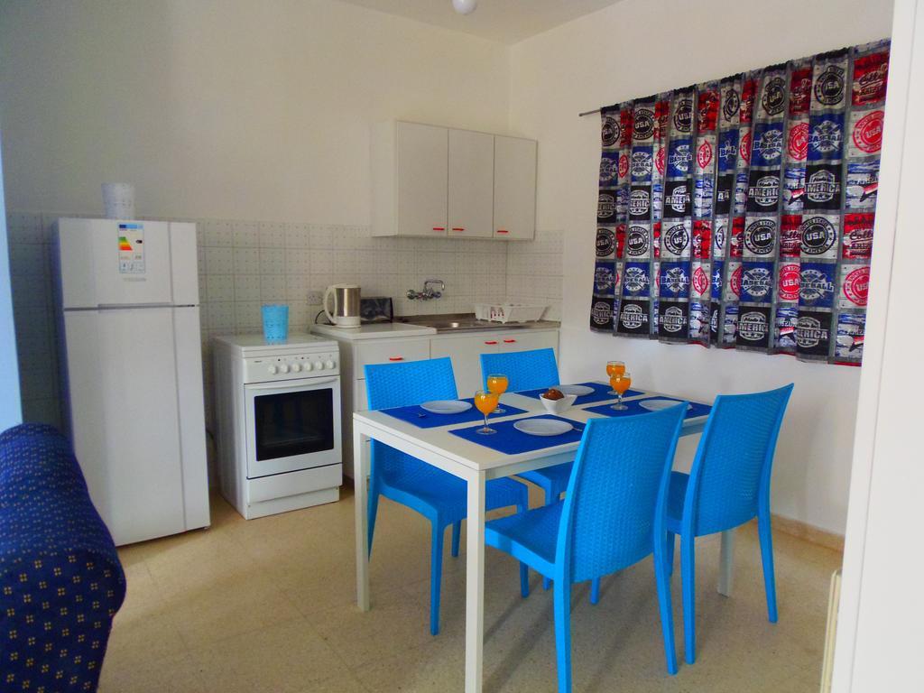 Light & Blue Gardens Apartment Protaras Luaran gambar